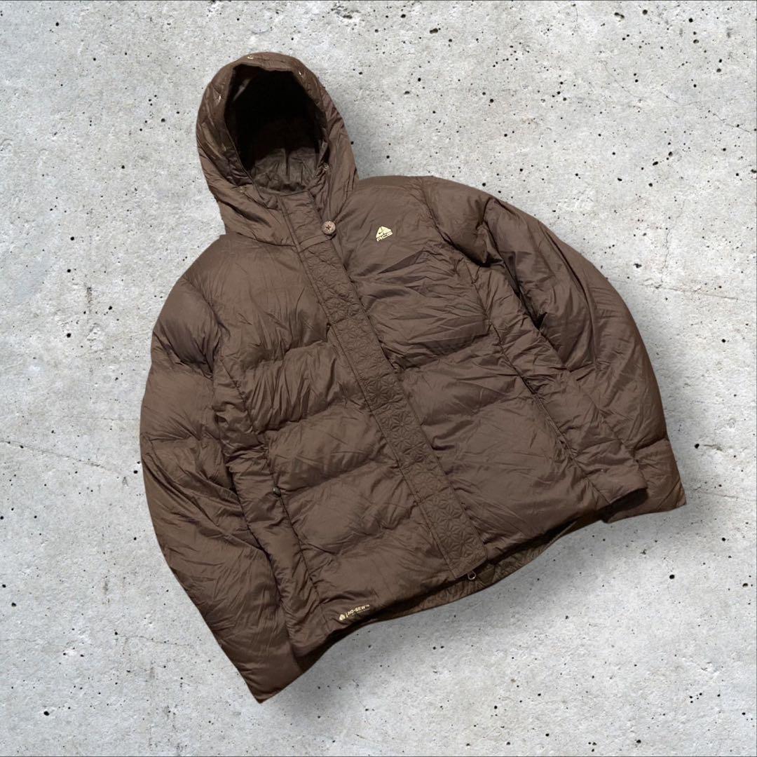 〈NIKE ACG〉ダウンジャケット　茶色　XL 刺繍デザイン希少カラー