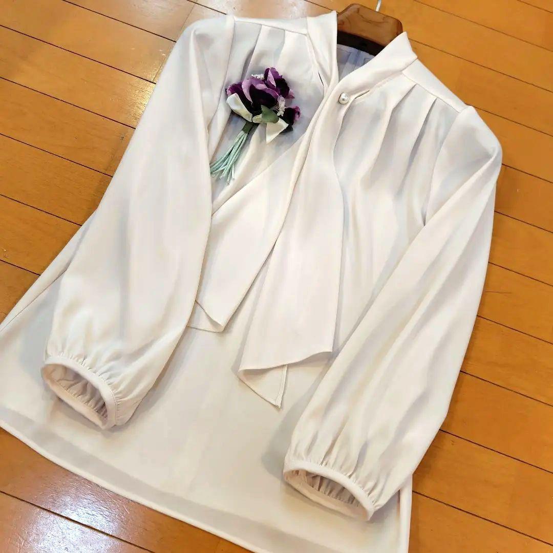 専用レリアン 近年モデル とろみパールボウタイブラウス 11L