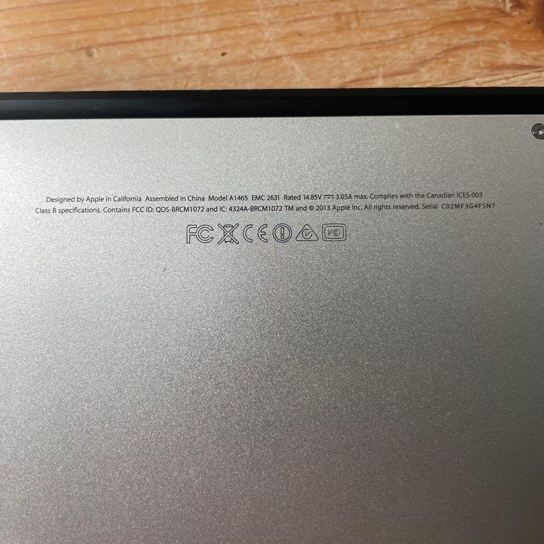 MacBook本体 MacBook Air 1.3GHz i5 4GB