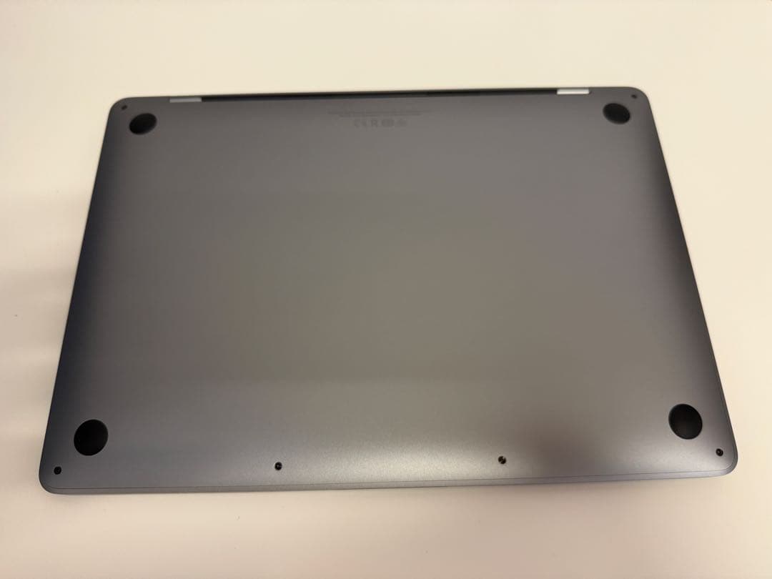 MacBook Pro 13インチ Apple M2チップ（MNEH3J/A)