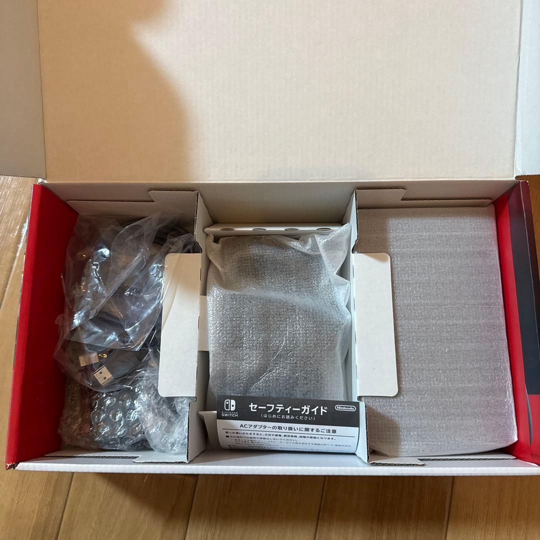 Nintendo Switch ネオンブルー・レッド本体+スプラトゥーンプロコン