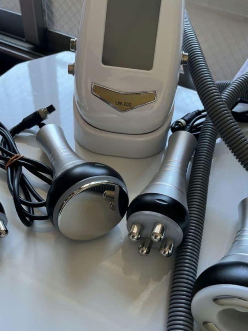 キャビテーション バキューム 美顔器