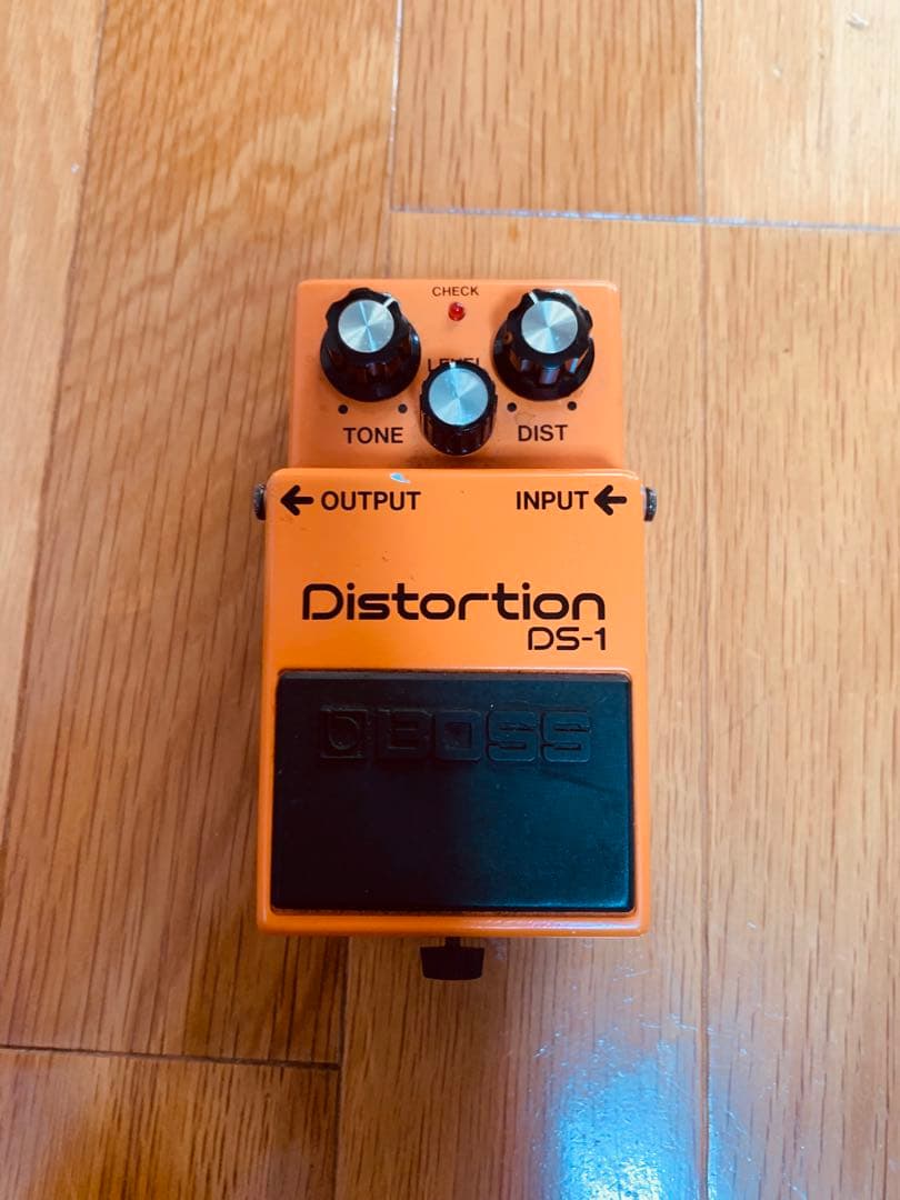 【最終お値下げ】BOSS DS-1 ディストーションペダル　状態良　日本製