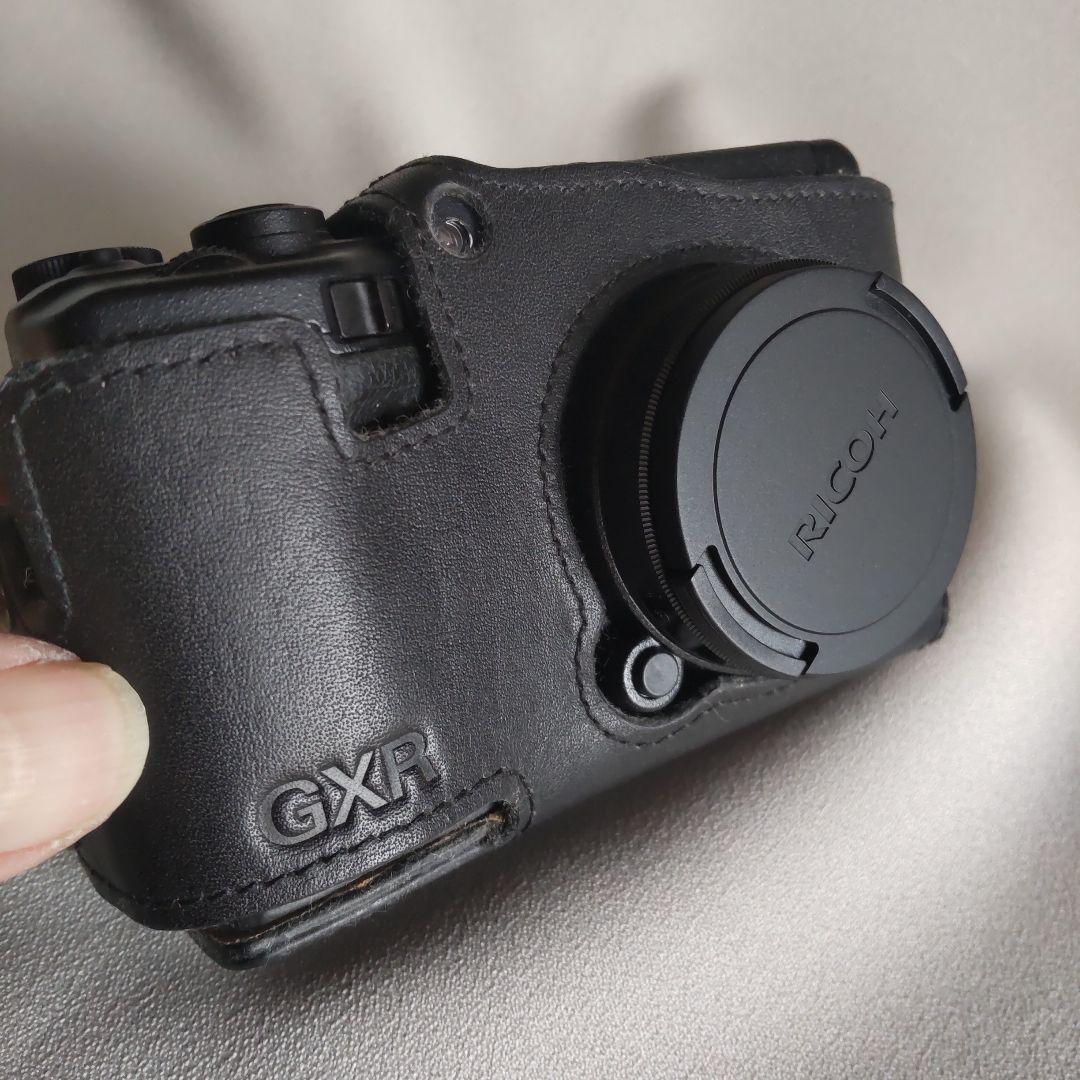 リコー RICOH GXR+S10と50mmMACRO