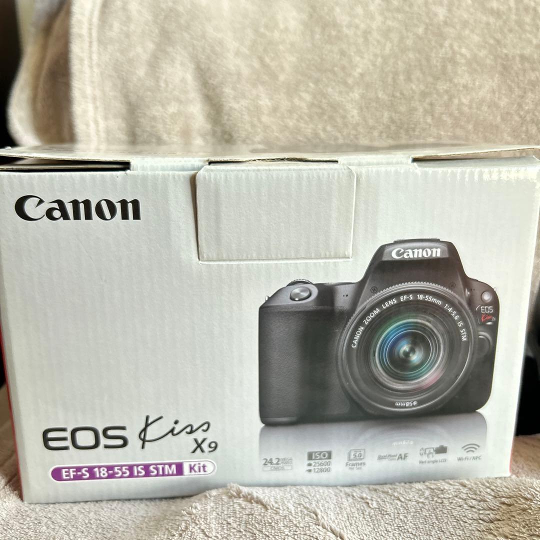 Canon EOS Kiss X9 ブラック　デジタル一眼レフ