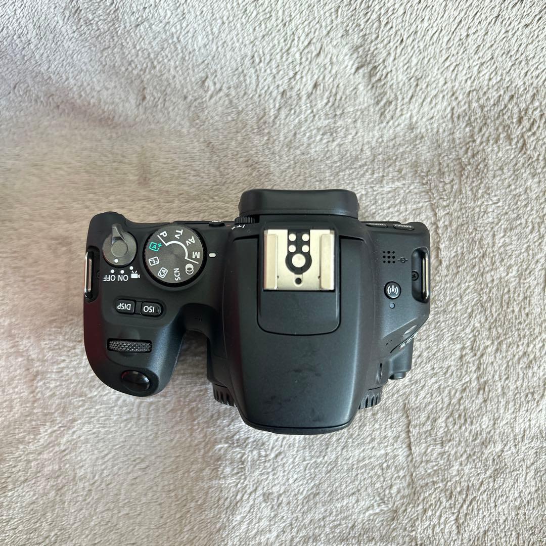 Canon EOS Kiss X9 ブラック　デジタル一眼レフ