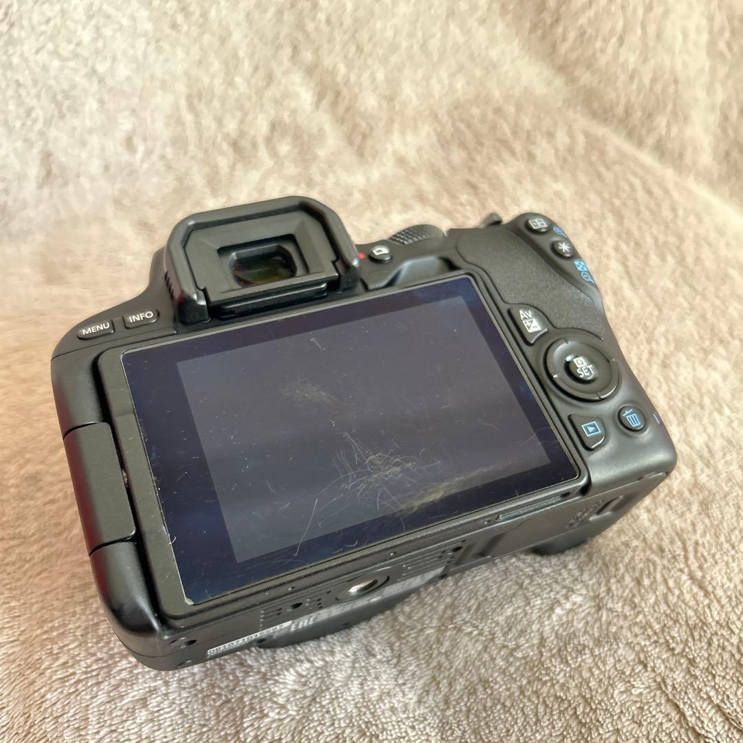 Canon EOS Kiss X9 ブラック　デジタル一眼レフ