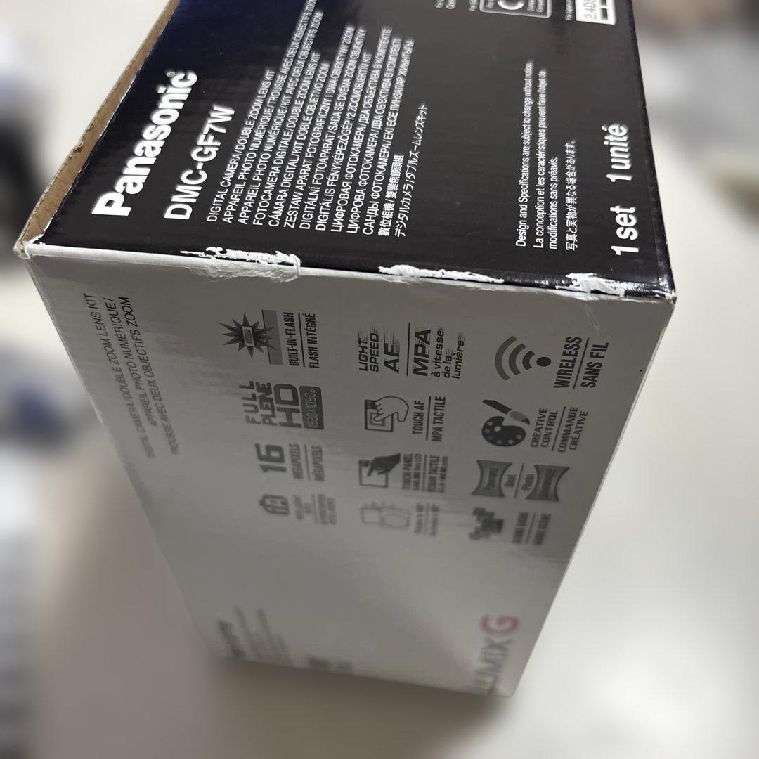 Panasonic DMC-GF7W ミラーレス一眼カメラ