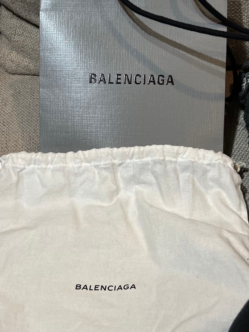Balenciaga ブラックキャップ Archetype