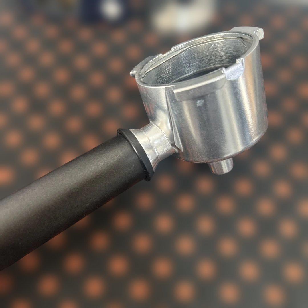 デロンギ　エスプレッソ・カプチーノメーカー デディカ アルテ EC885J