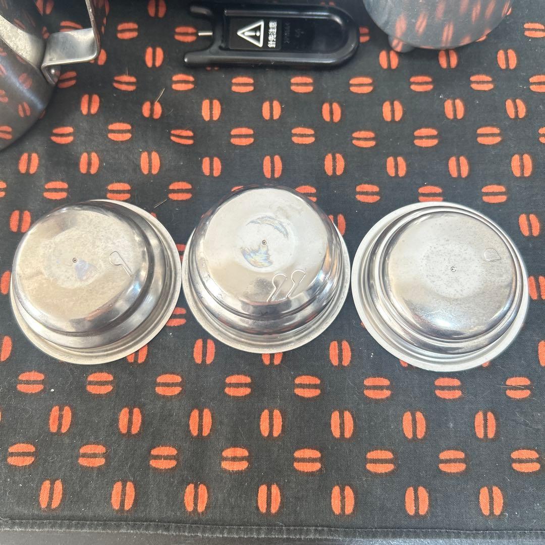 デロンギ　エスプレッソ・カプチーノメーカー デディカ アルテ EC885J