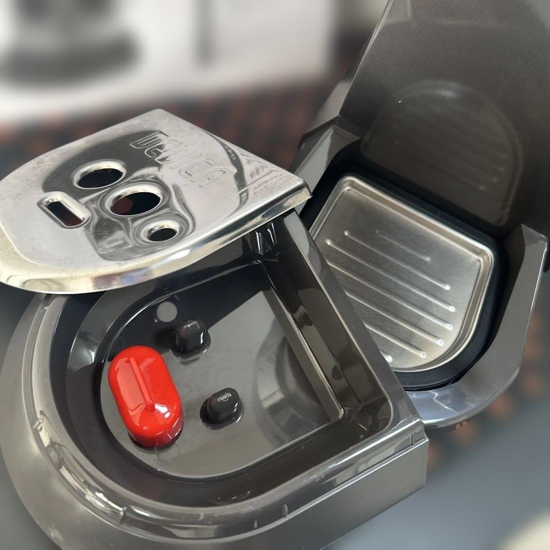 デロンギ　エスプレッソ・カプチーノメーカー デディカ アルテ EC885J