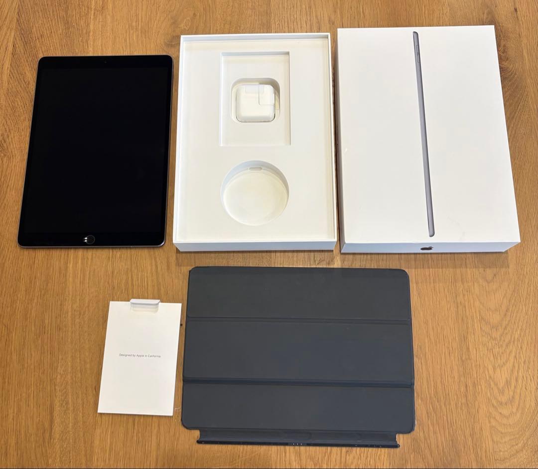 iPad Air（第3世代） スペースグレー 256GB キーボードケース付