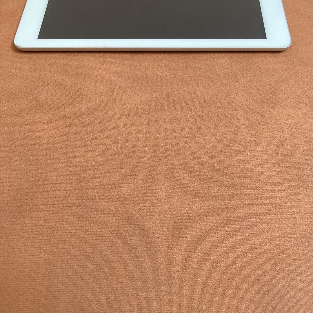 3214 極美品新品級☆電池最良好☆iPad5第5世代128GB WIFIモデル