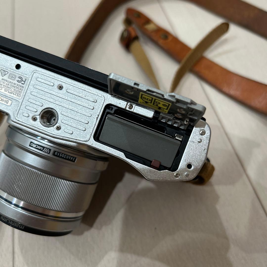 OLYMPUS OM-D E-M10 Mark II + 25mmレンズ