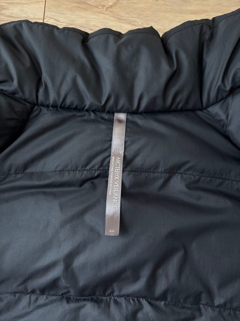 Veilance コンデュイット ダウン ジャケット ウィメンズ