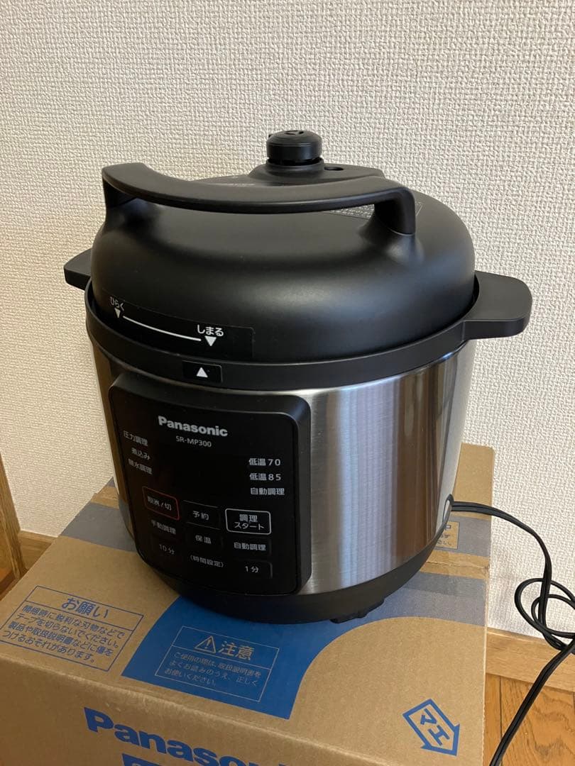 【美品】Panasonic 電気圧力鍋 SR-MP300