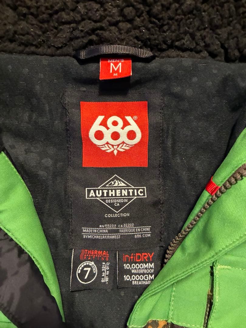 スノーボードウェアセット　686 （ジャケット・パンツ・手袋・ゴーグル）