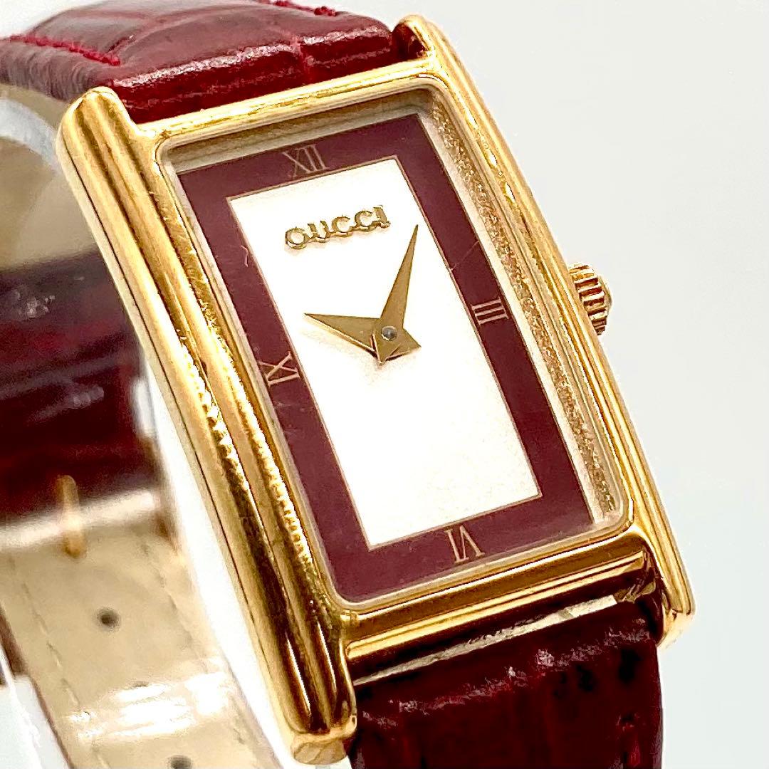 【稼動】 グッチ 2600L 腕時計 QZ スクエア シルバー文字盤 ゴールド