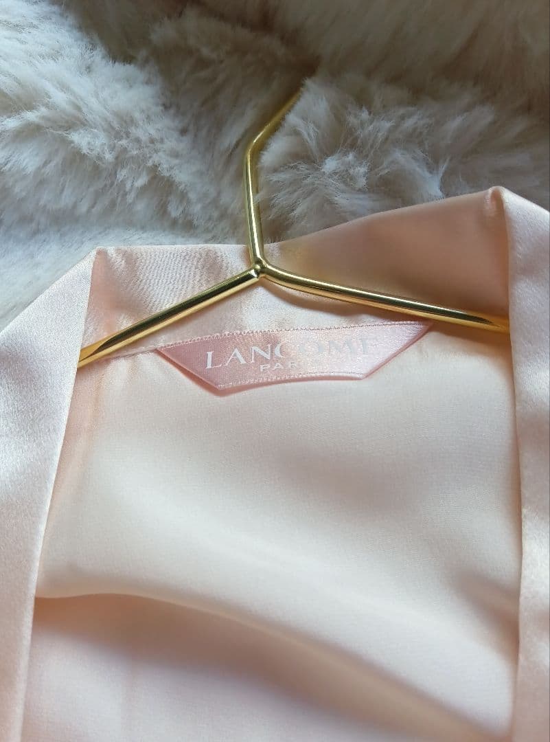 新品未使用　ランコムLANCOME　シルク100%ピンクパジャマ