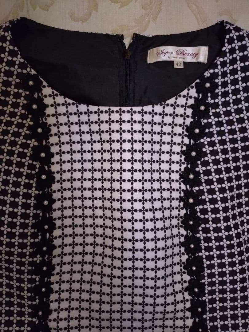 ゆんゆん様　スーパービューティー　ひざ丈ワンピースとジャケット　42