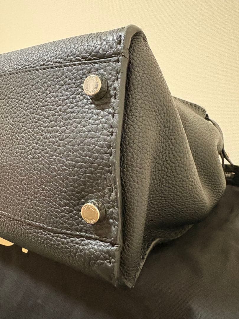 FENDI ピーカブー　ブラック ラージ