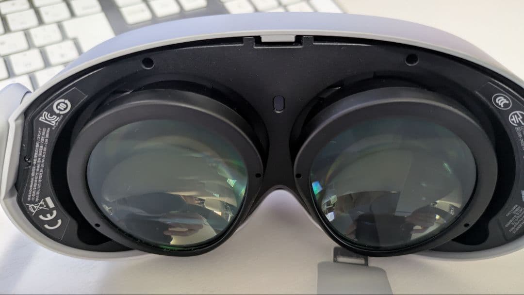 PICO4 Ultra Motion Tracker セット