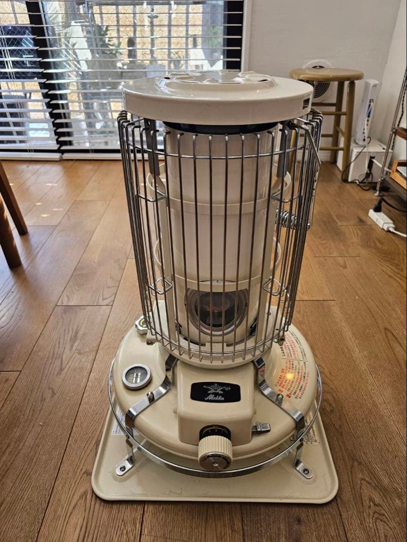 アラジン　Aladdin ガスストーブ ホワイト/給油ポンプ グリーン　セット