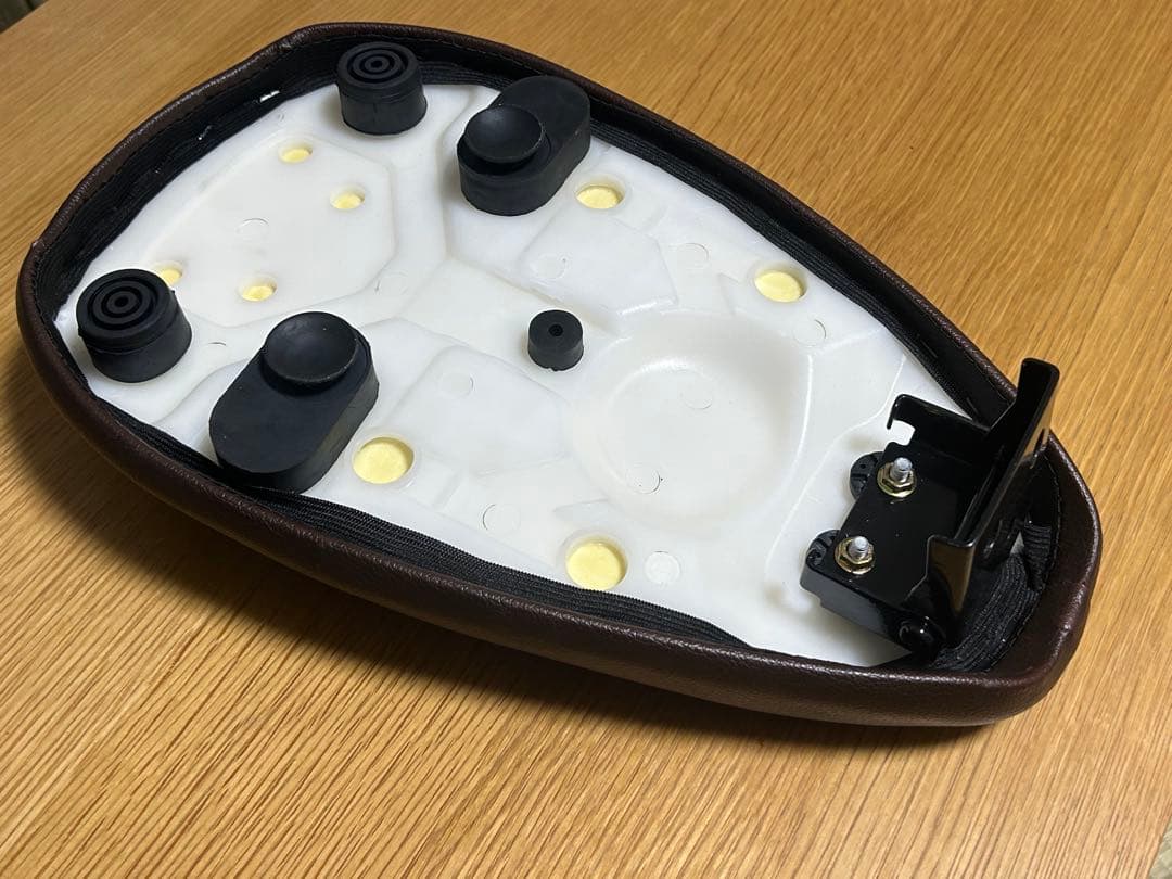 KEPSPEED製 スーパーカブ用 シングルシート ダイヤカットブラウン