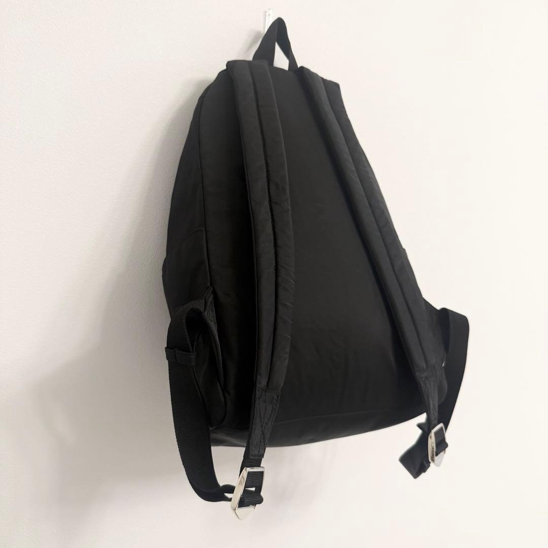 美品 MARY QUANT ナイロンマットサテンデイジー リュック ブラック