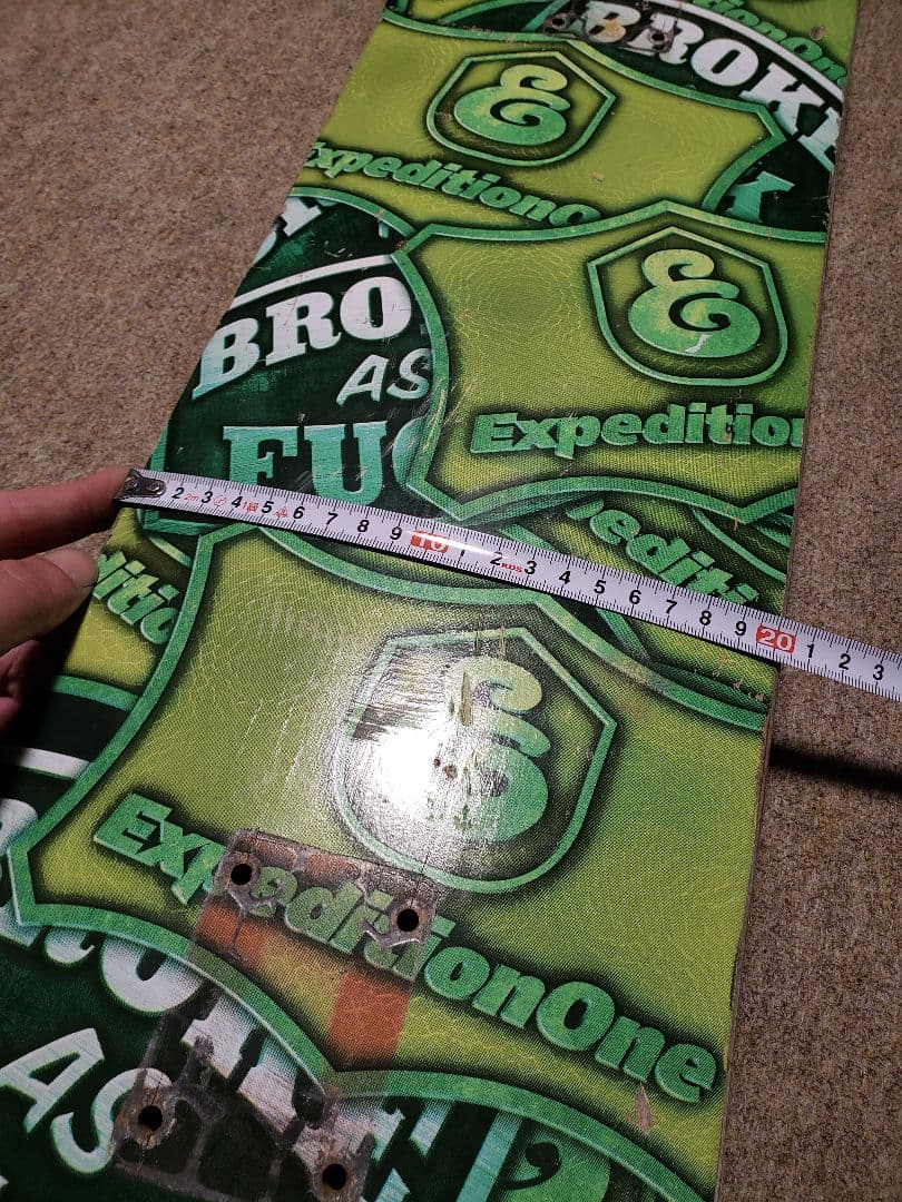 スケートボード　コンプリート　スケボーサイズ違い venture トラック