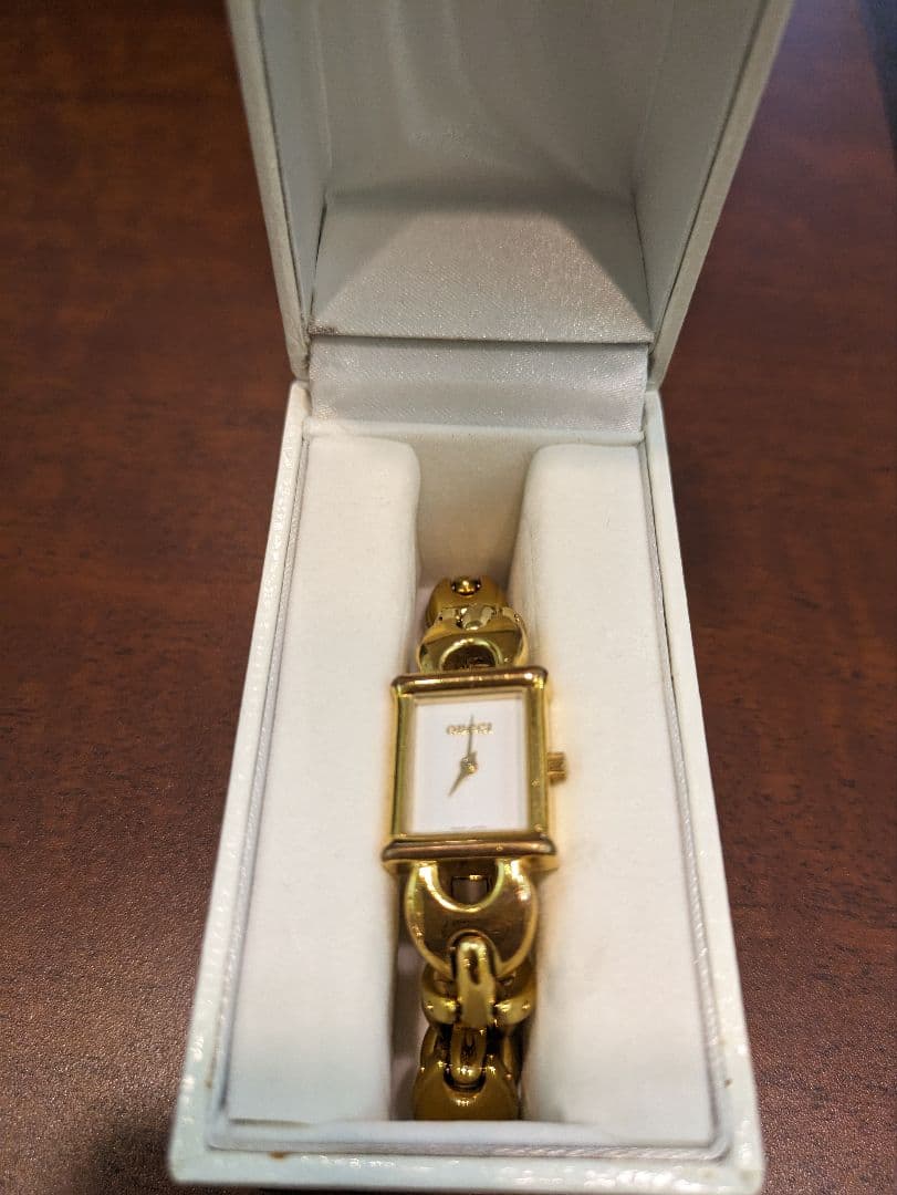 空　 GUCCIゴールド チェーンブレスレット 時計1800L