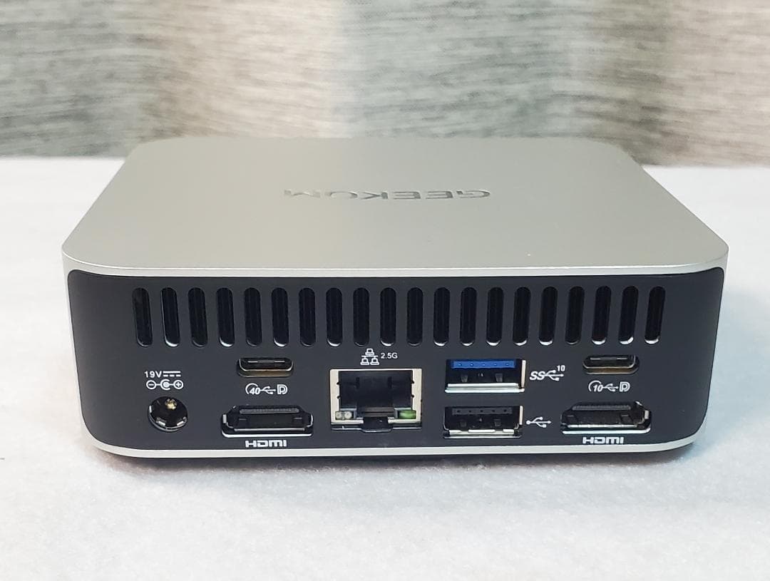 ミニPC GEEKOM A6 AMD Ryzen 7 6800H 32GB 1TB