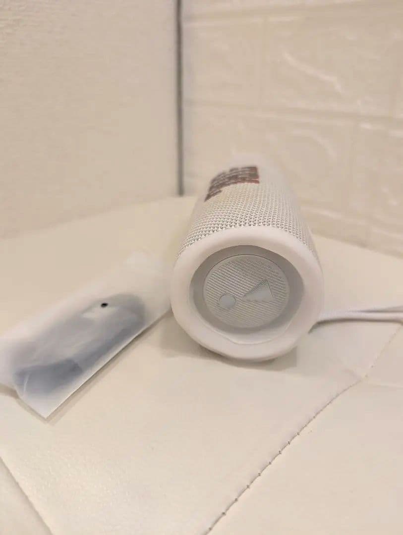 ポータブルウォータープルーフスピーカー JBL Flip 6 ホワイト