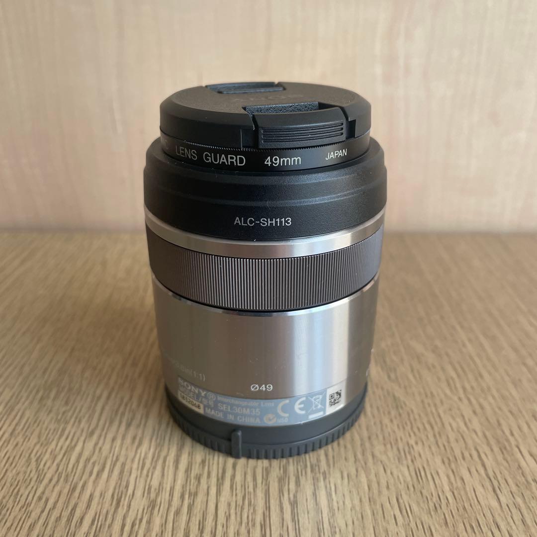 Sony E 30mm F3.5 Macro レンズ