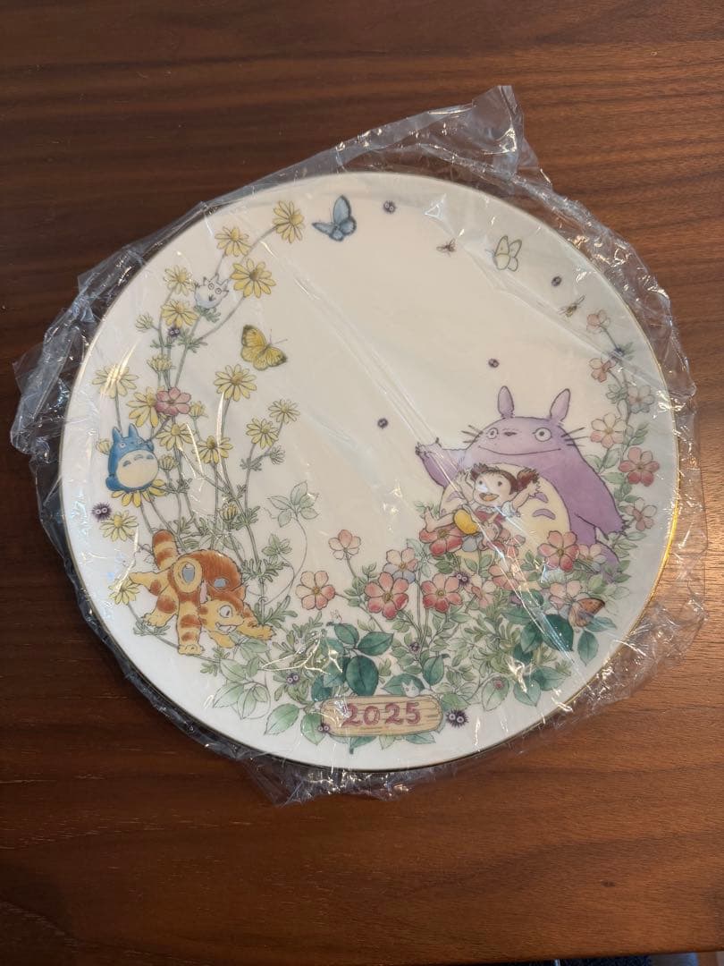 となりのトトロ　イヤリープレート　2025年版　ノリタケ　ジブリ