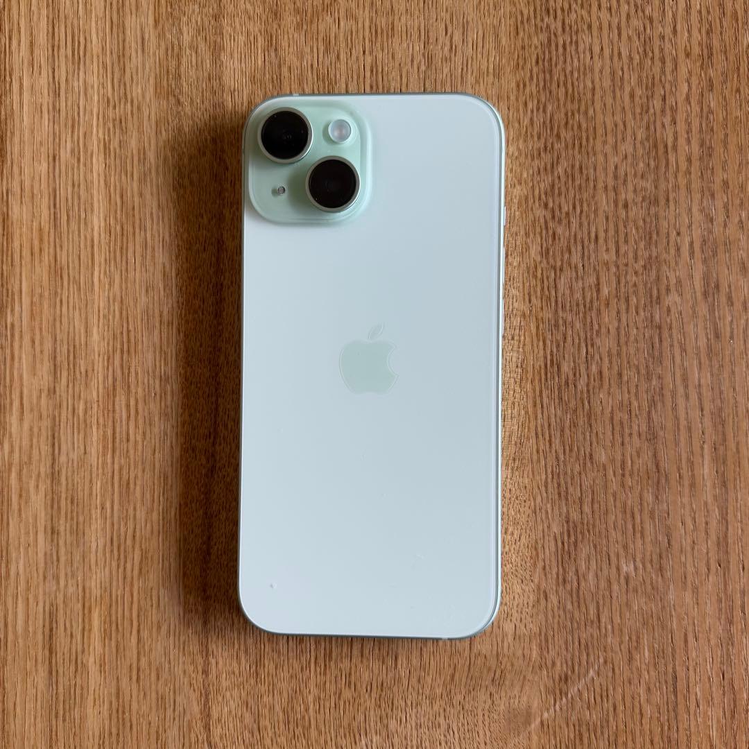R134　iPhone15 128GB グリーン　SIMフリー