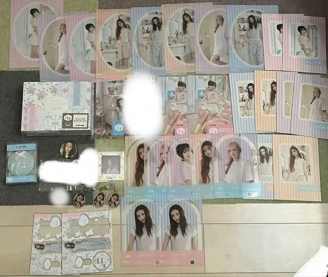 ILLIT ウォンヒ モカ イロハ ユナ ミンジュ エニマイくじ セブン トレカ