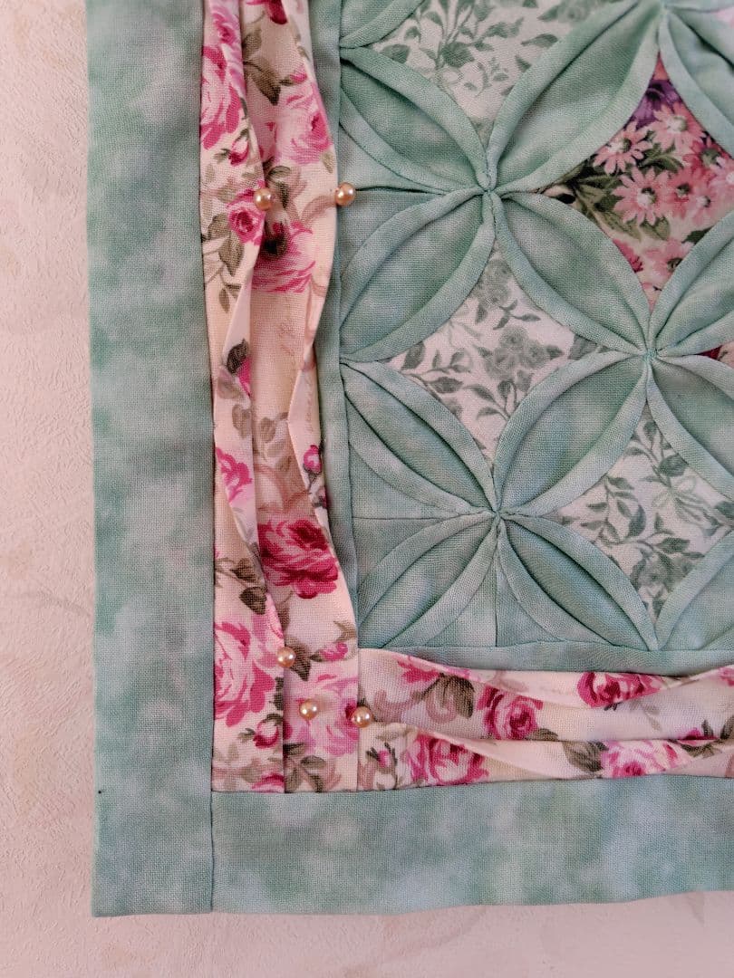 ♡mari♡ パッチワーク(カテドラルウインドウ)タペストリー