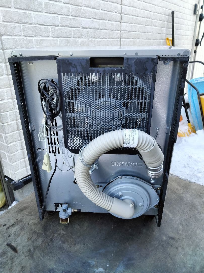 札幌発コロナFF温風石油ストーブ！品番「FF‐4211GS」2011年式中古品②