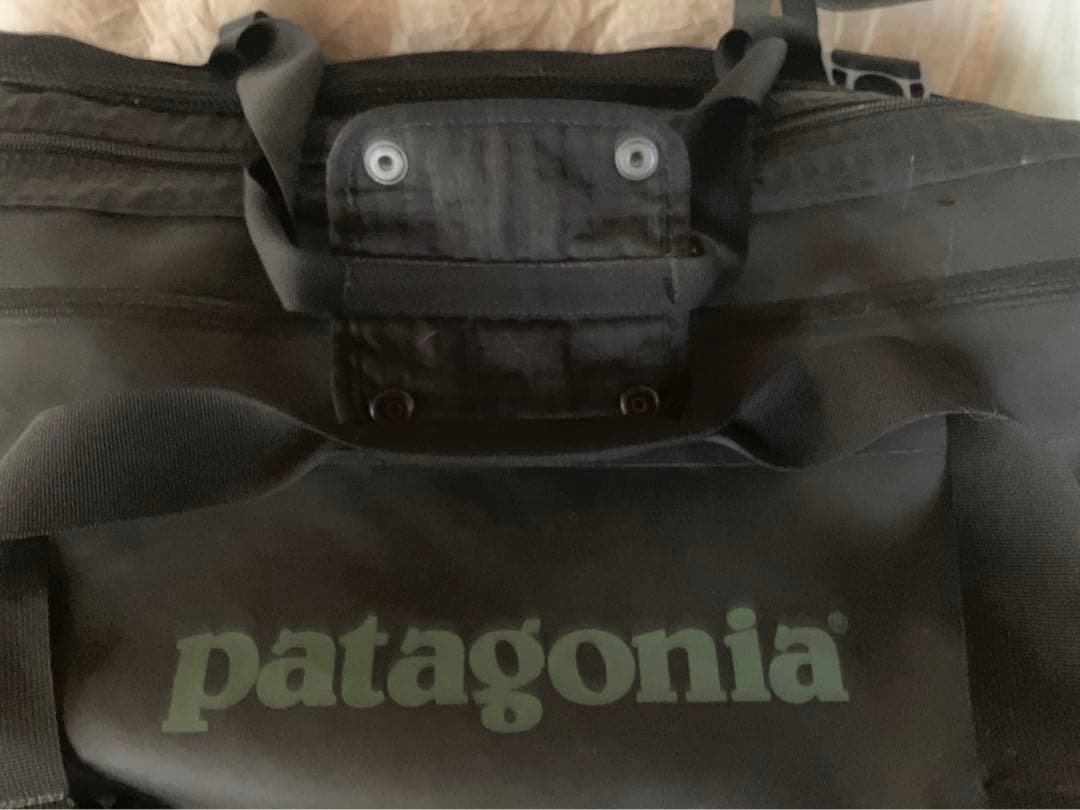 お盆値引美品希少patagoniaウェットスーツバック黒 大容量濡れ物乾き物両用
