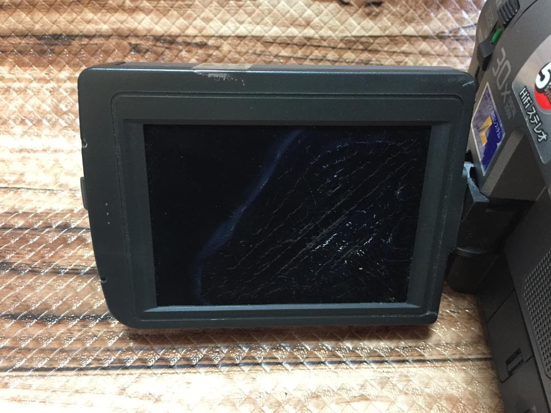 再生ダビングOK　SONY　CCD-TRV92　付属品有　Hi8　液晶大画面