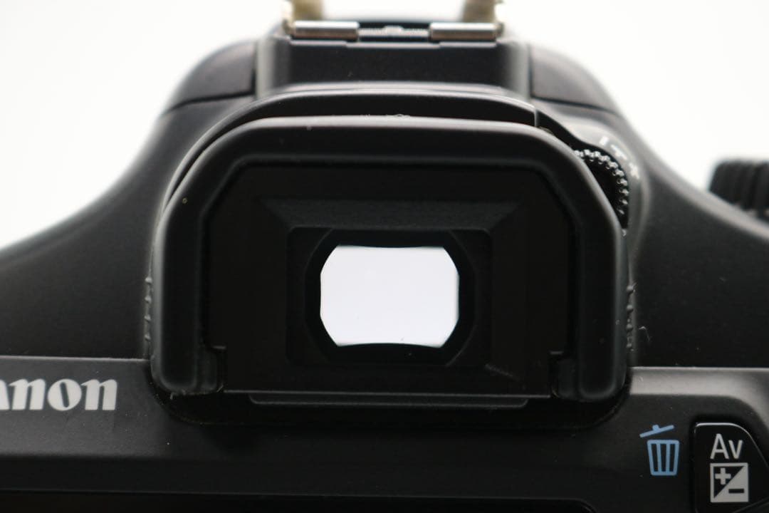 美品 【Canon EOS Kiss X50 ダブルレンズセット】 安心保証あり