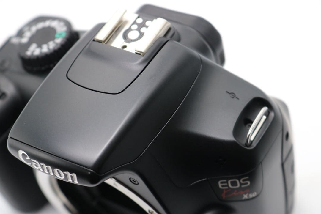美品 【Canon EOS Kiss X50 ダブルレンズセット】 安心保証あり