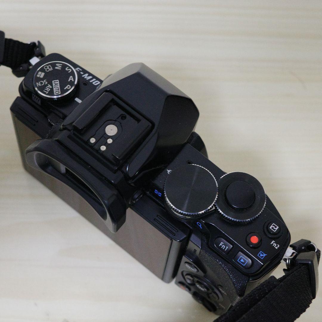 OLYMPUS OM-D E-M10 EZダブルズームキット