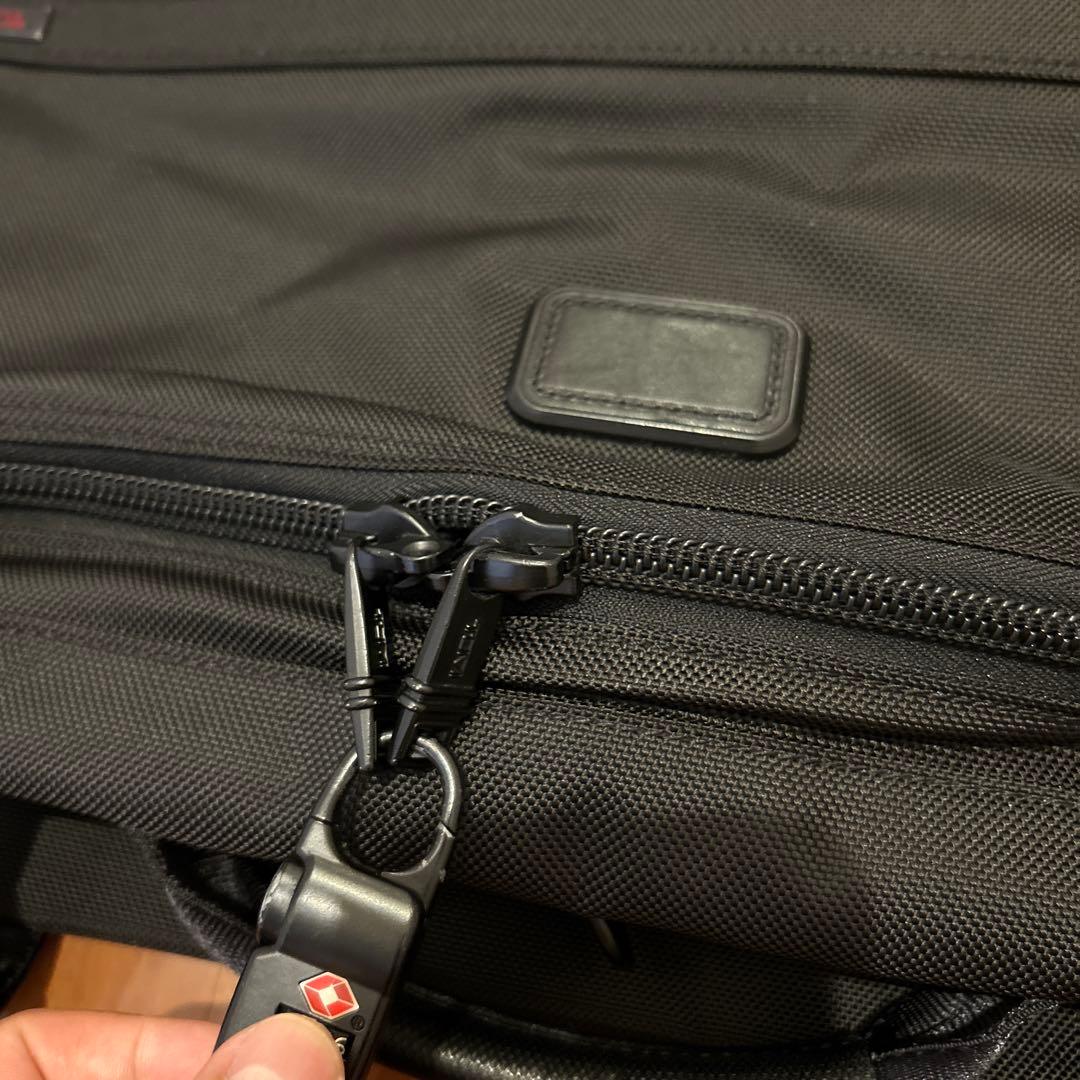 【美品】TUMI ブラック ガーメントバッグ