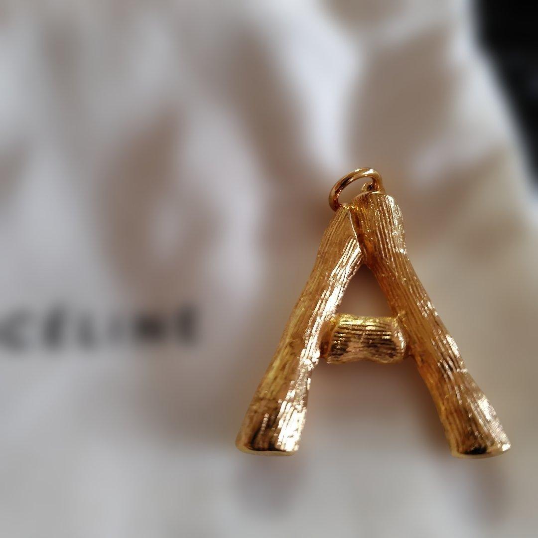 CELINE　フィービー　イニシャルラージA ペンダントトップ