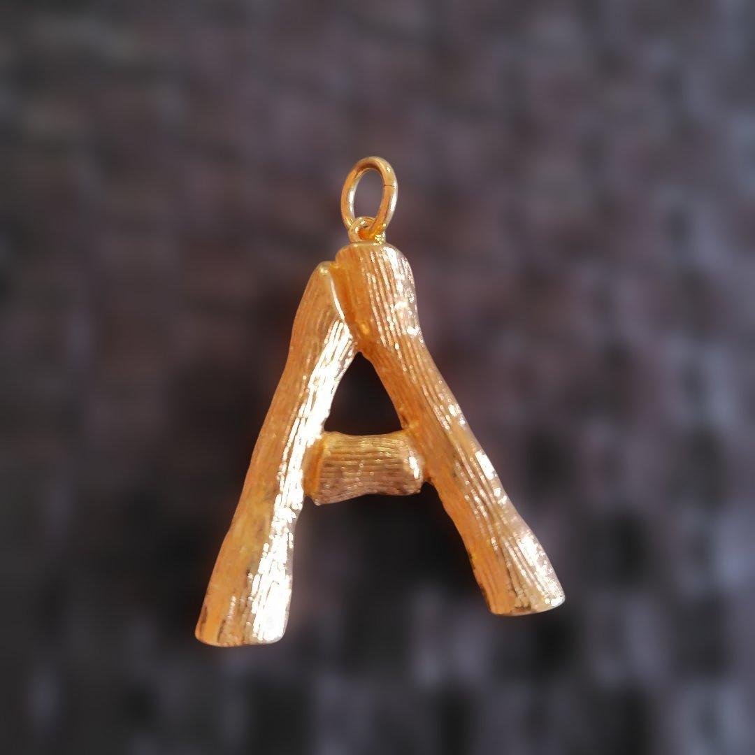 CELINE　フィービー　イニシャルラージA ペンダントトップ