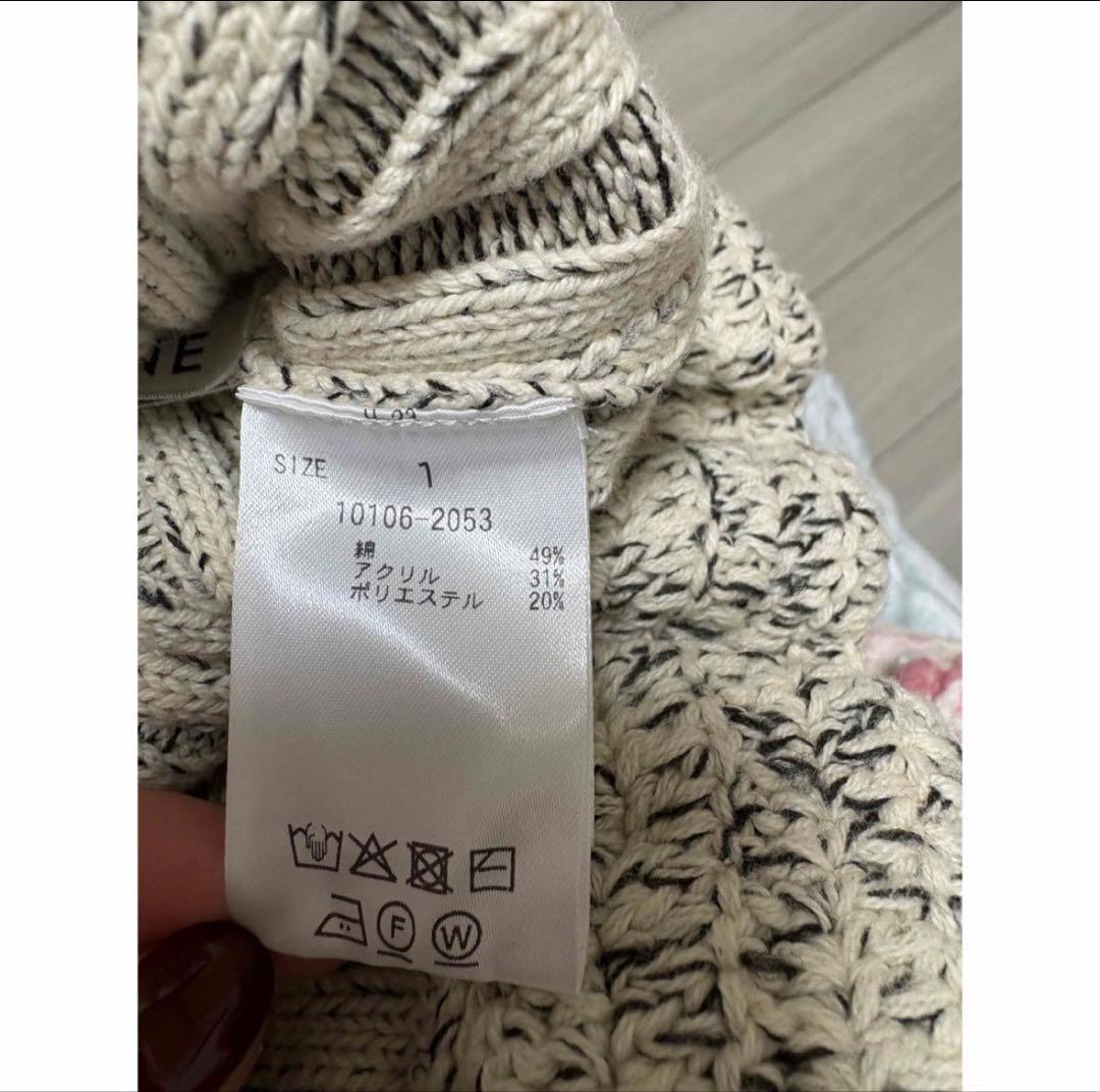 トップス W FACE SHORT FRILLED KNIT TOPS