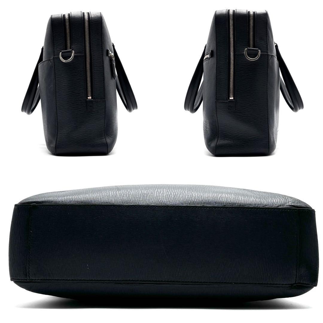 美品 サルヴァトーレフェラガモ 2way ビジネスバッグ 2層 レザー ネイビー